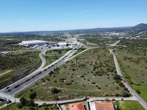 Terreno empresarial 37.000 m² – a 1 minuto da a1 e junto à a23 | oportunidade única