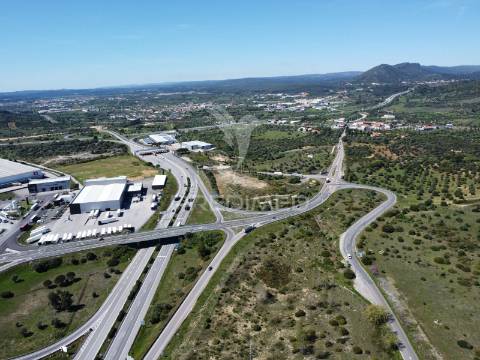 Terreno empresarial 37.000 m² – a 1 minuto da a1 e junto à a23 | oportunidade única