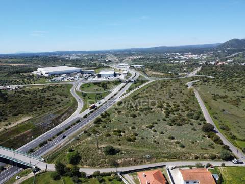 Terreno empresarial 37.000 m² – a 1 minuto da a1 e junto à a23 | oportunidade única