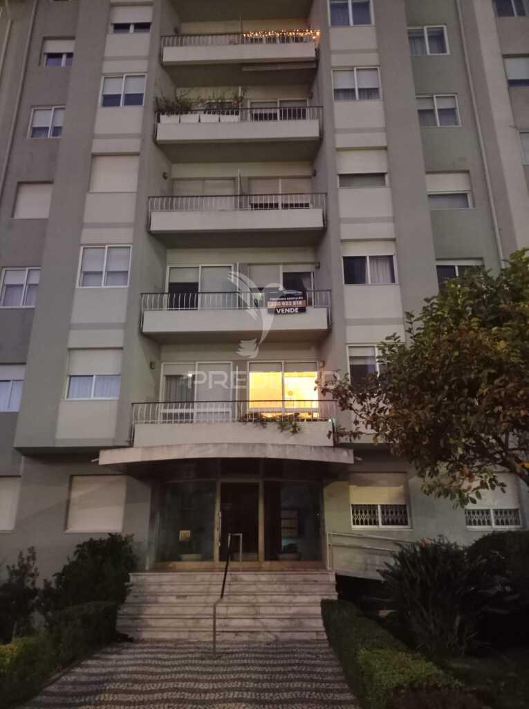 Apartamento t3 | avenida fernão de magalhães - porto.