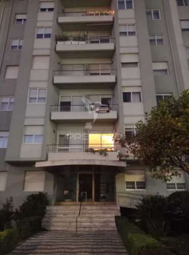 Apartamento t3 | avenida fernão de magalhães - porto.