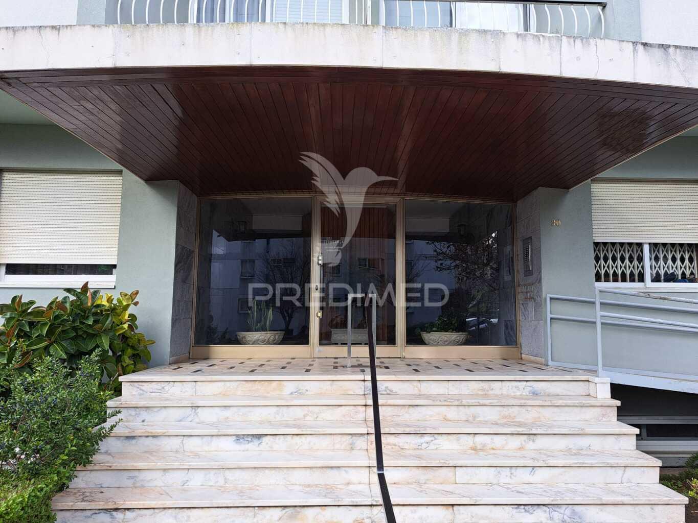 Apartamento t3 | avenida fernão de magalhães - porto.