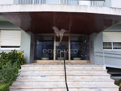 Apartamento t3 | avenida fernão de magalhães - porto.