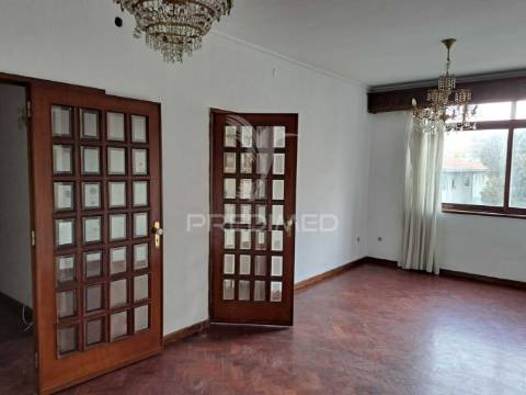 Apartamento t3 | avenida fernão de magalhães - porto.