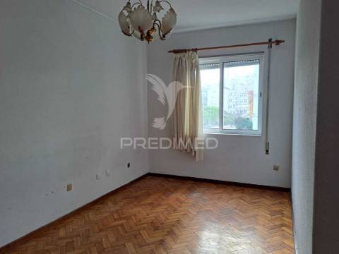 Apartamento t3 | avenida fernão de magalhães - porto.