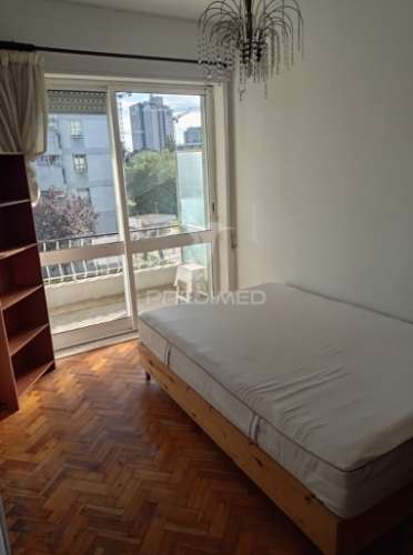 Apartamento t3 | avenida fernão de magalhães - porto.