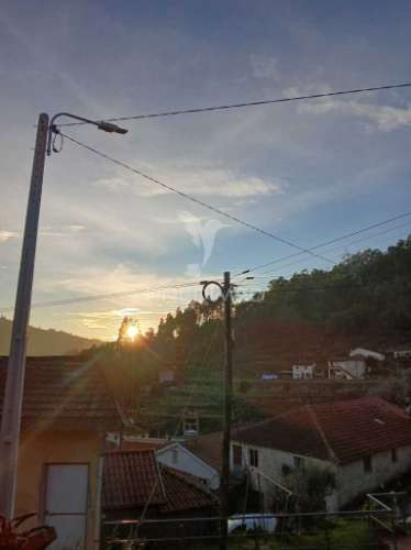 Terreno rústico com anexo em valdosende, terras de bouro (exclusivo)