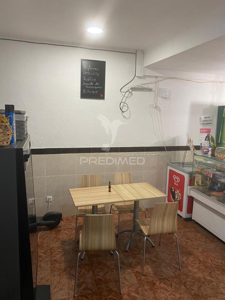 Trespasse - oportunidade única em urbisado / setúbal - café_cervejaria c./ 65m2 + esplanada "40lugares"