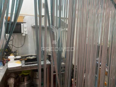 Trespasse - oportunidade única em urbisado / setúbal - café_cervejaria c./ 65m2 + esplanada "40lugares"