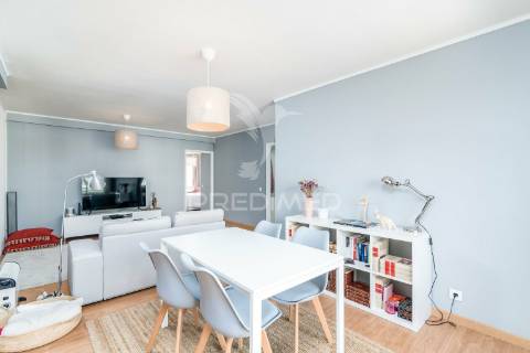 Apartamento t2 | vista mar | paço de arcos