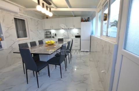 Apartamento t0 + 3 remodelado para arrendar ao ano