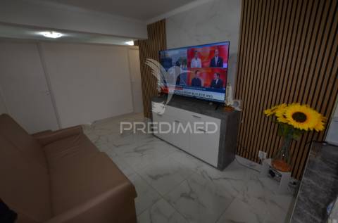 Apartamento t0 + 3 remodelado para arrendar ao ano