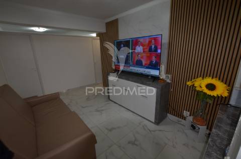 Apartamento t0 + 3 remodelado para arrendar ao ano