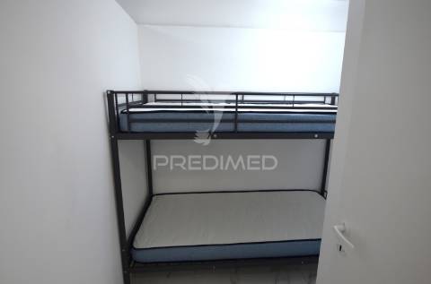 Apartamento t0 + 3 remodelado para arrendar ao ano