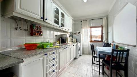 Apartamento t2+1 em alhos vedros