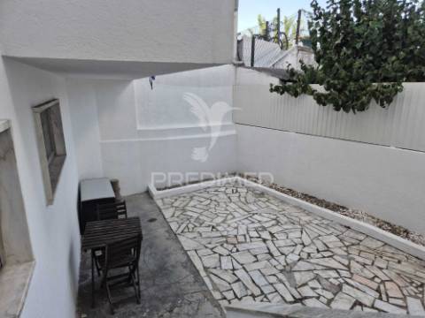 Moradia t2+2 corroios