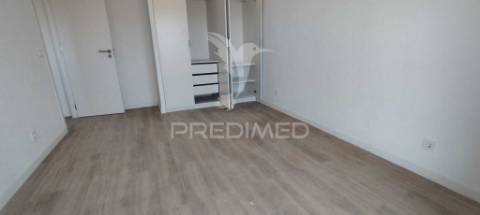 Apartamento t1+1 remodelado em são joão da talha