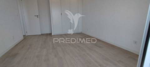 Apartamento t1+1 remodelado em são joão da talha