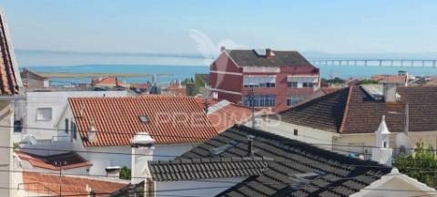 Apartamento t1+1 remodelado em são joão da talha