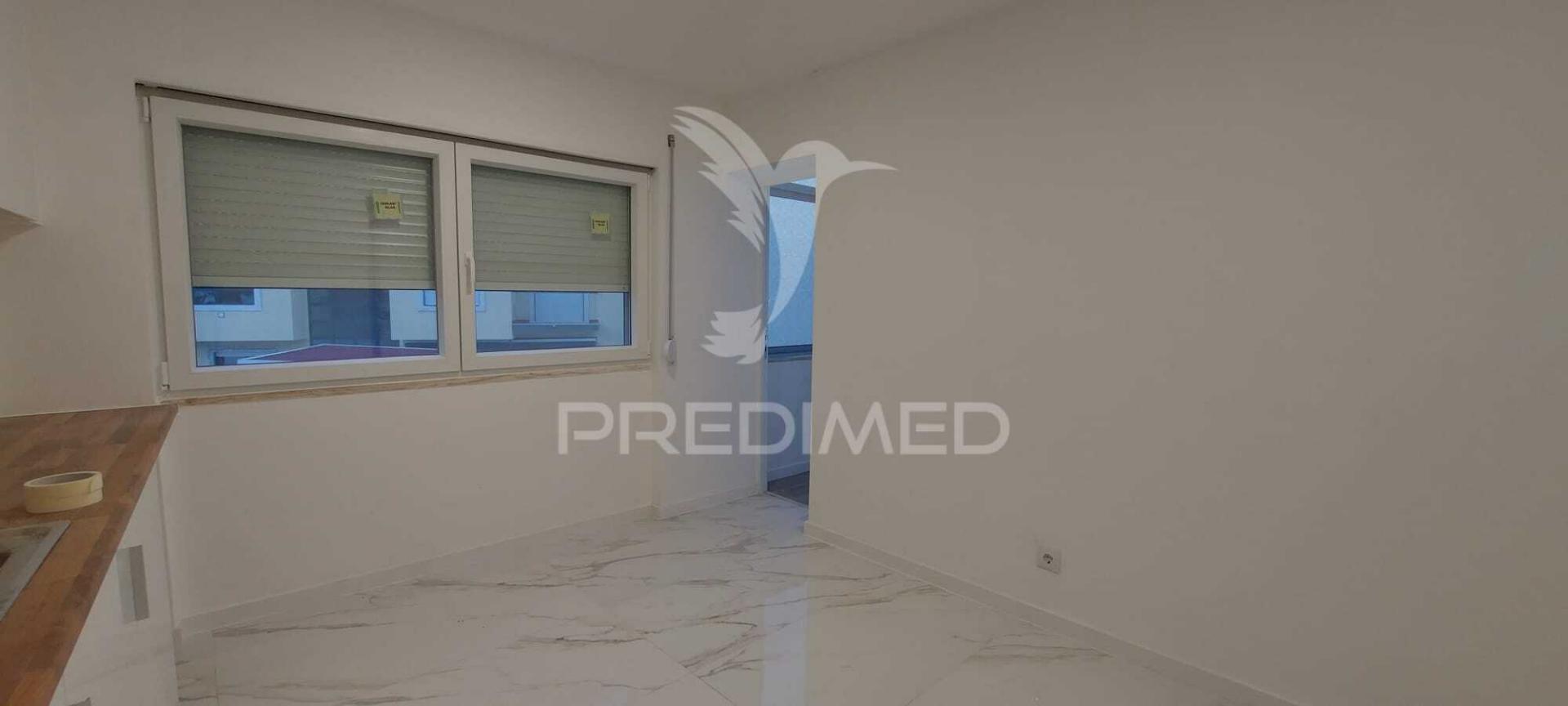 Apartamento t2 renovado no lavradio – pronto a entrar