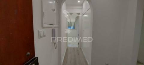 Apartamento t2 renovado no lavradio – pronto a entrar