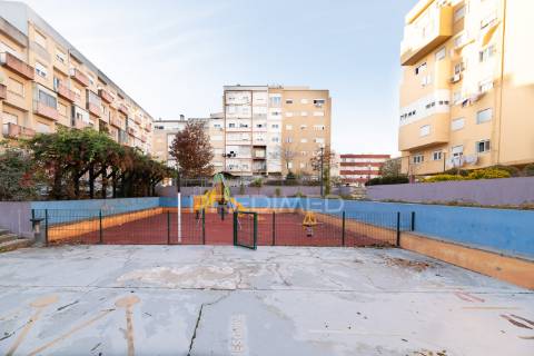 Apartamento t2, pontinha