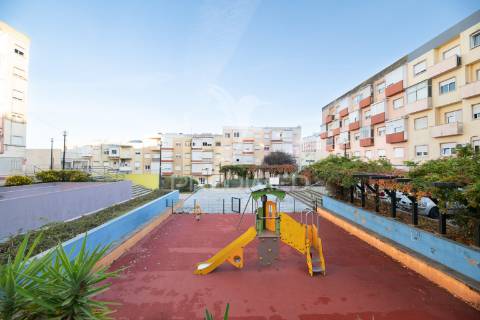 Apartamento t2, pontinha