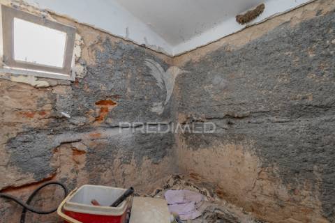 Moradia para renovar com 81 m²