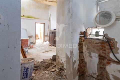 Moradia para renovar com 81 m²