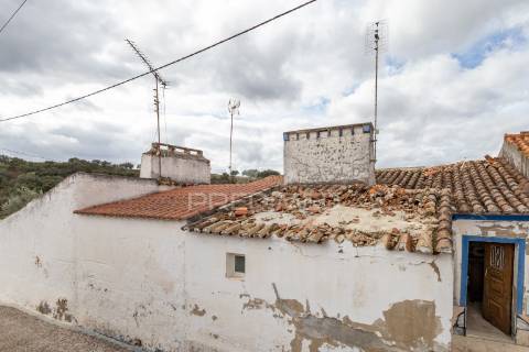 Moradia para renovar com 81 m²