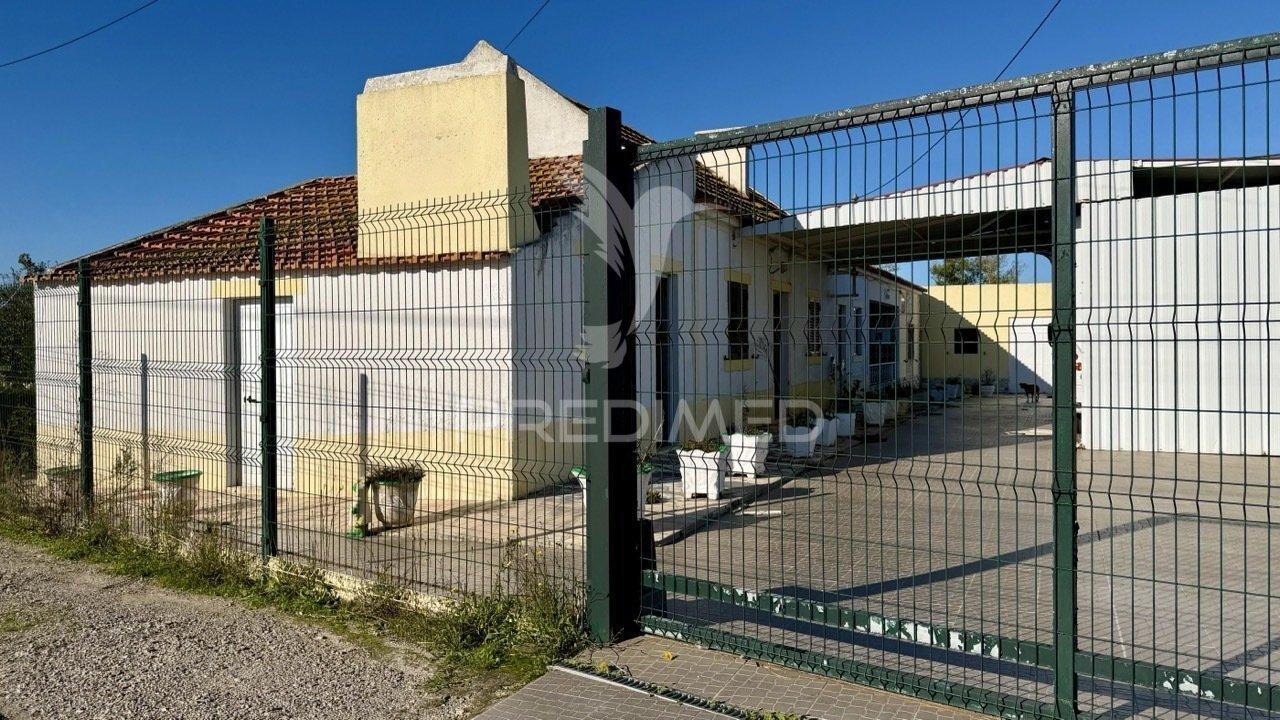 2 moradias t2 - rural