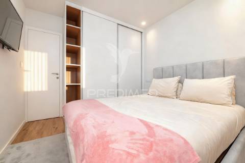 Moradia bi-familiar t5 em real