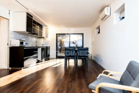 Moradia bi-familiar t5 em real