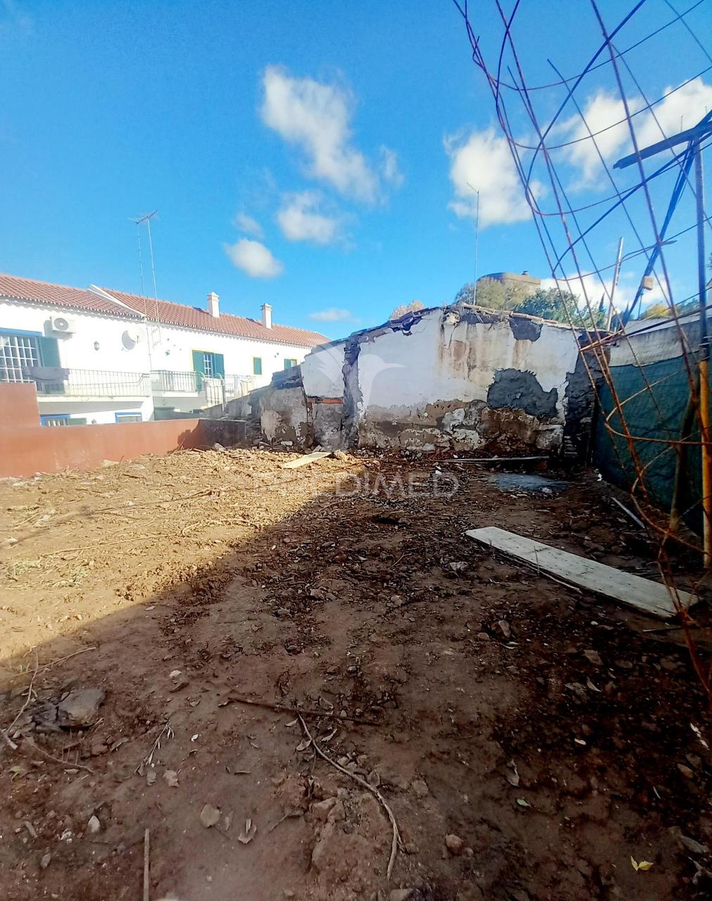 Terreno urbano 222m2 - vila de redondo