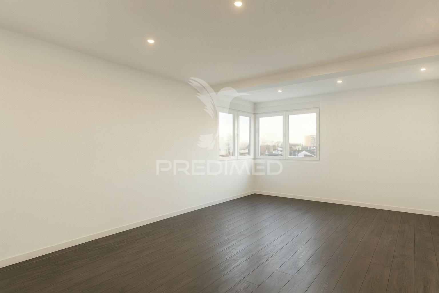 Apartamento t3 remodelado setúbal