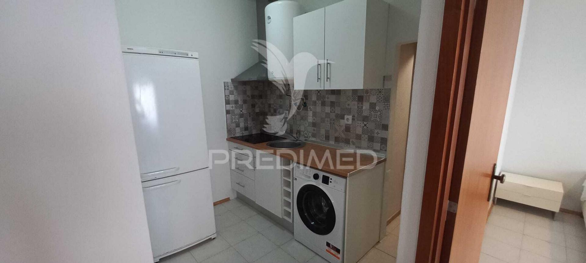 Vende se t1 bonfim/setúbal -mobilado  200.000€