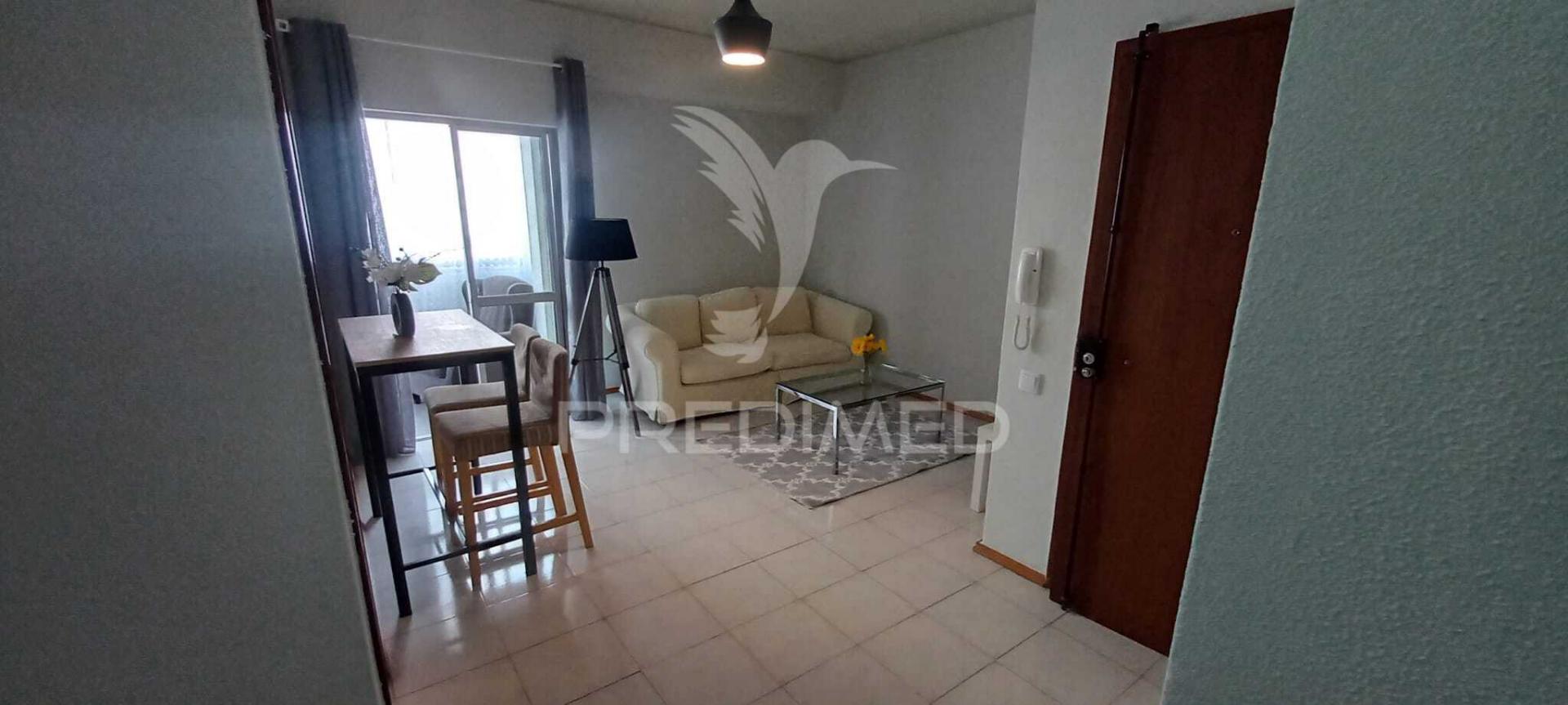 Vende se t1 bonfim/setúbal -mobilado  200.000€