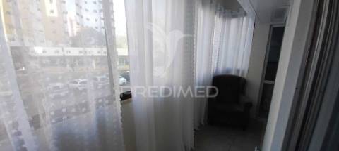 Vende se t1 bonfim/setúbal -mobilado  200.000€