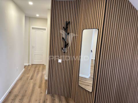 Moradia v4, isolada, com garagem em fernão ferro