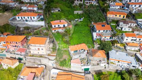 Terreno urbano com vista mar, no livramento, funchal