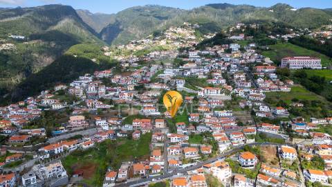 Terreno urbano com vista mar, no livramento, funchal