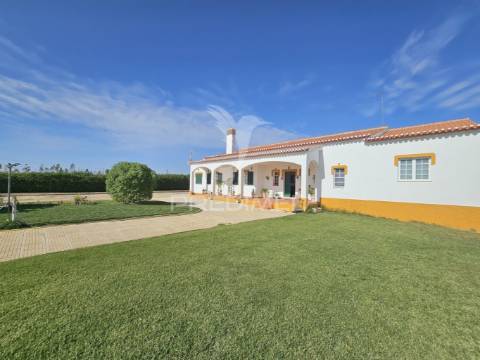 Herdade exclusiva no concelho de castro verde, alentejo