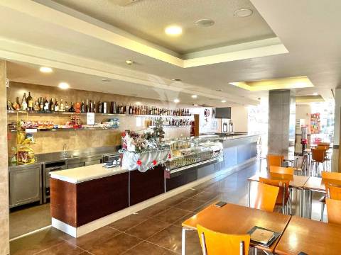 Espaço comercial / restaurante - 330 m2 em sines