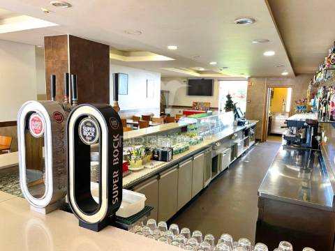 Espaço comercial / restaurante - 330 m2 em sines