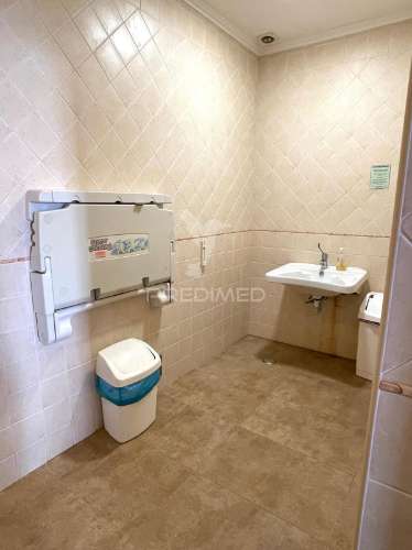 Espaço comercial / restaurante - 330 m2 em sines