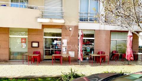 Espaço comercial / restaurante - 330 m2 em sines