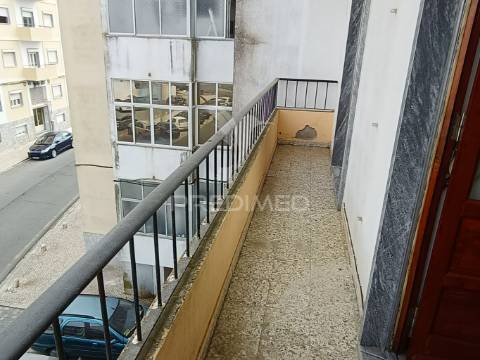 Apartamento t3 para venda no centro de beja