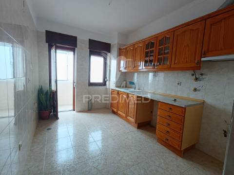 Apartamento t3 para venda no centro de beja