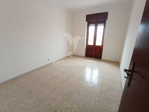 Apartamento t3 para venda no centro de beja