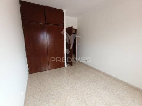 Apartamento t3 para venda no centro de beja